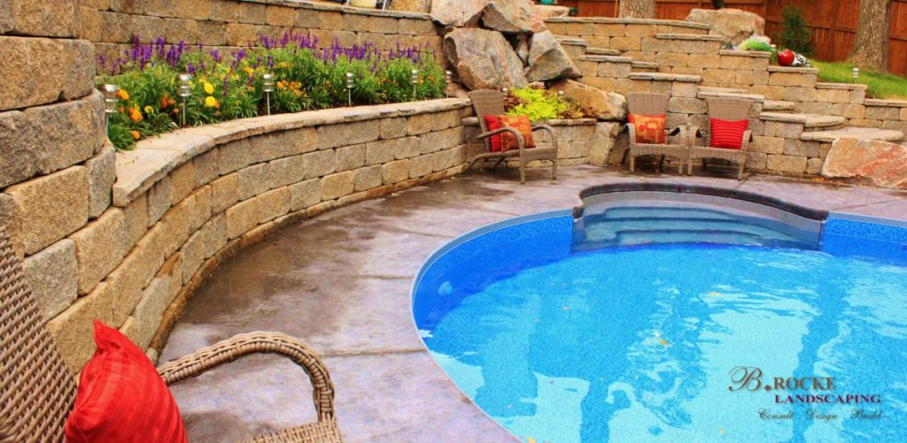 Retaining Wall Planter | B. Rocke Landscaping | Winnipeg, Manitoba